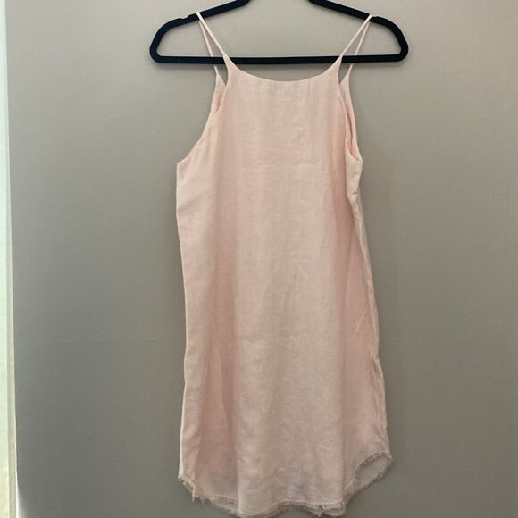 krisaa Frayed Hem Linen Mini Dress Size XS in dahlia - Picture 2 of 6
